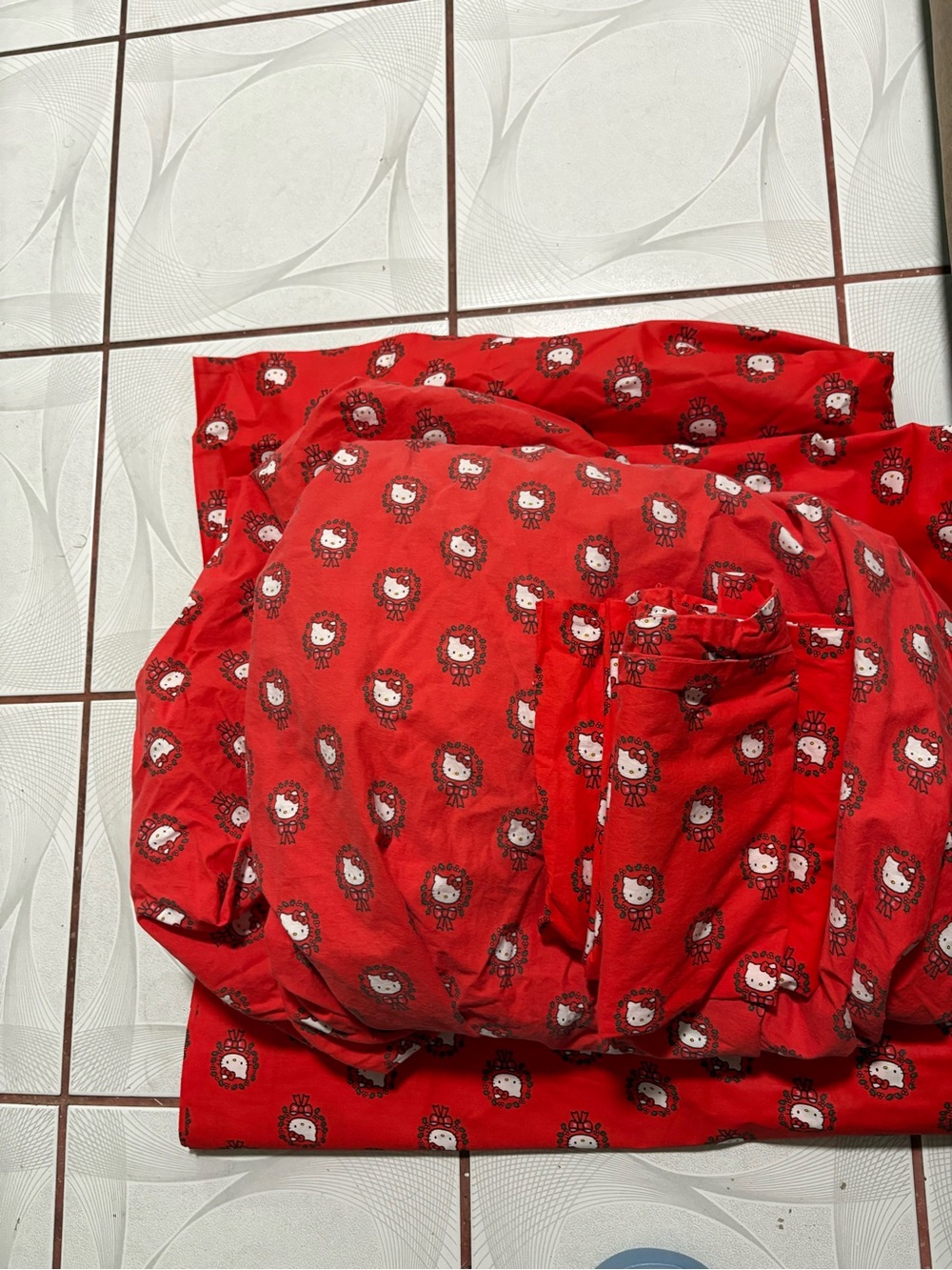 Hello Kitty Red bedsheets